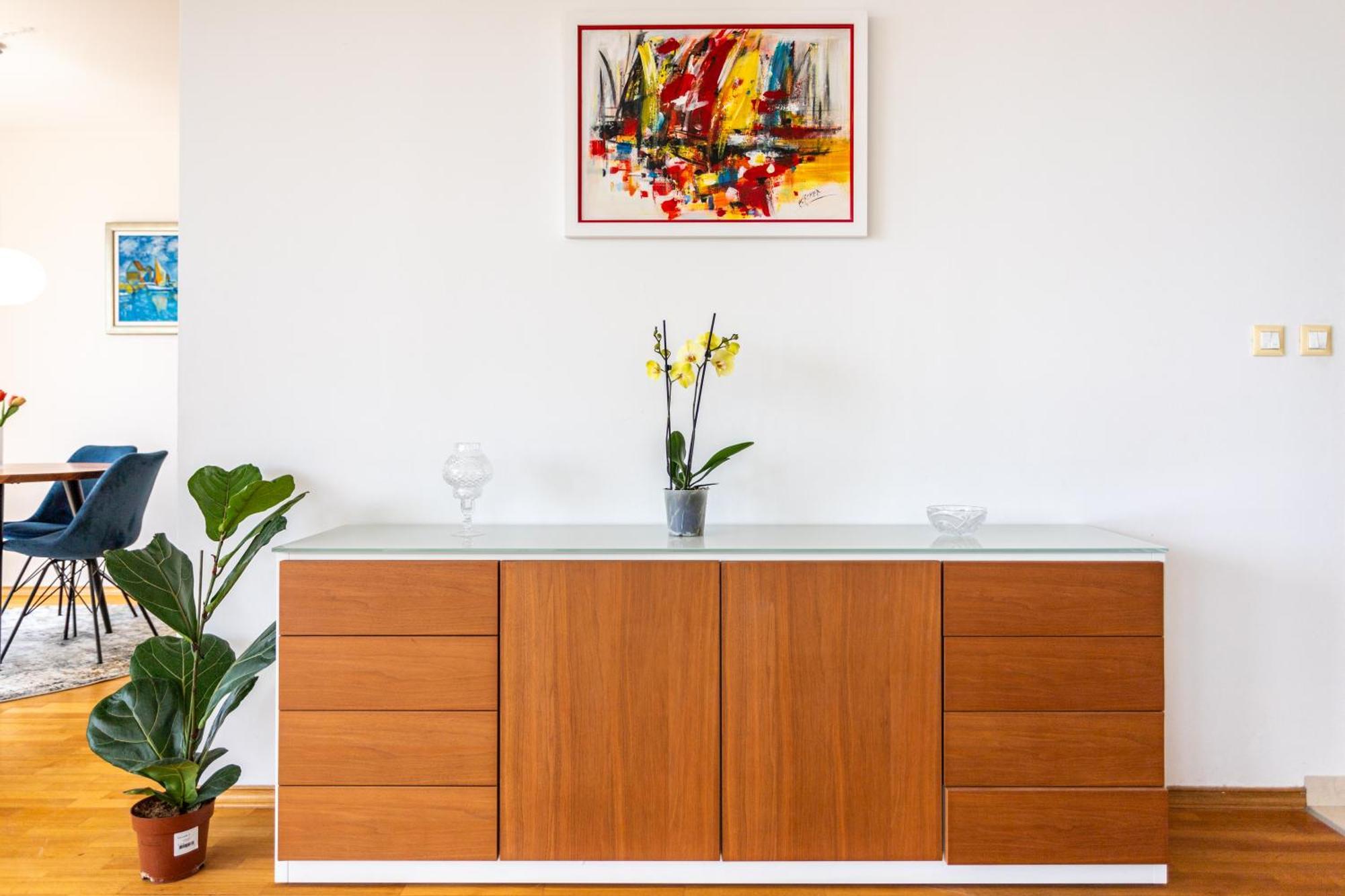 Azure Horizon Apartment *